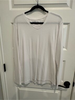 Zara White Relaxed Fit Tee with Black Trim